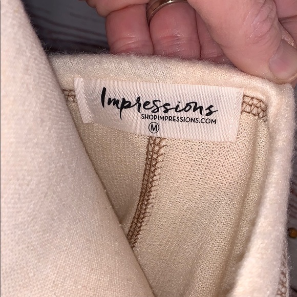 Oversized Top w/ Leopard sleeves - Picture 4 of 6